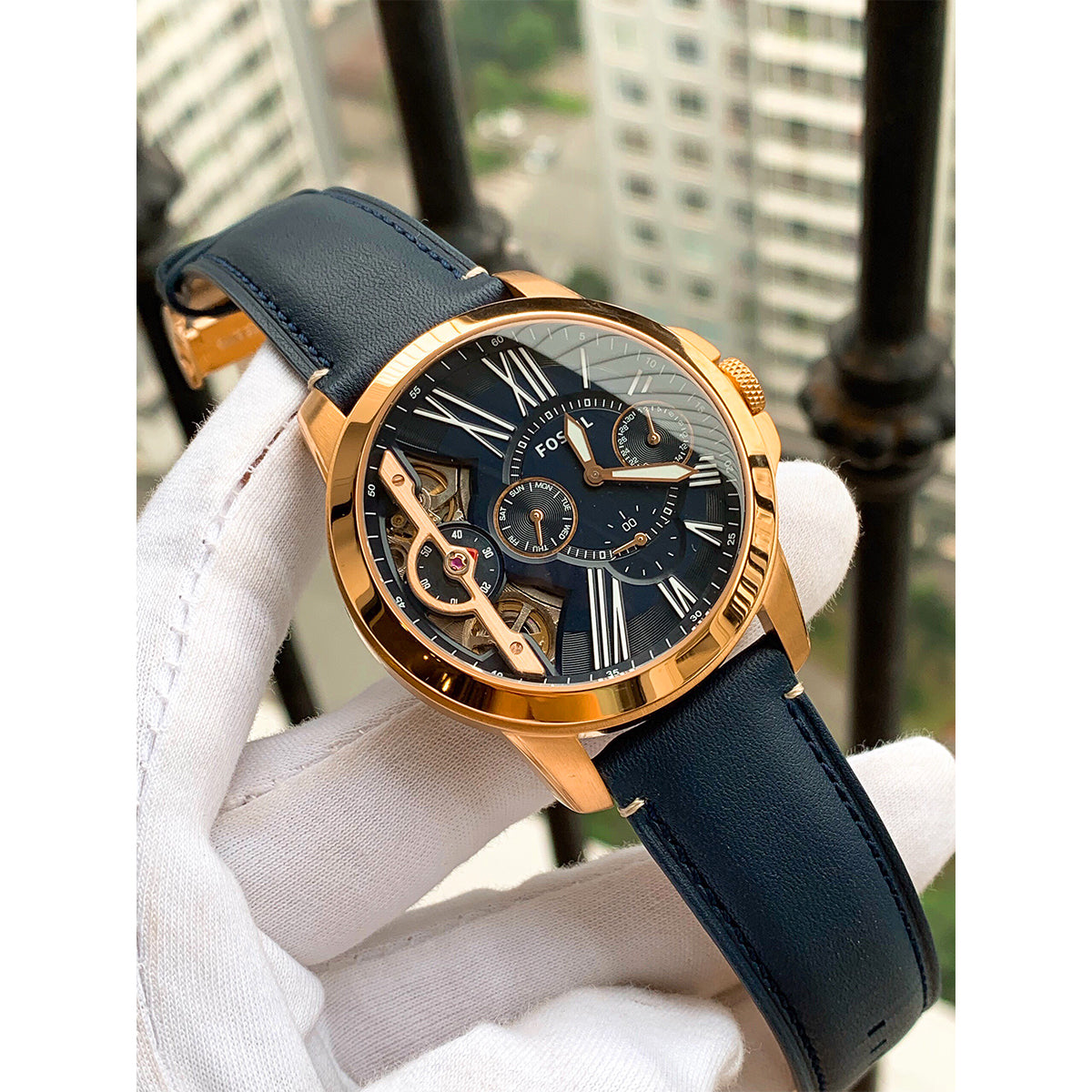 ساعة Fossil Grant Twist للرجال بمينا زرقاء شبه هيكلية باللون الأزرق - ساعة Carolina | ME1162