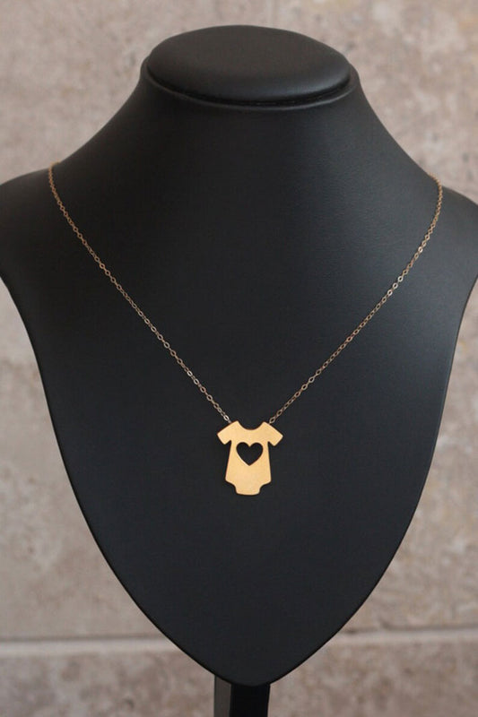 قلادة بدلة طفل لطيفة