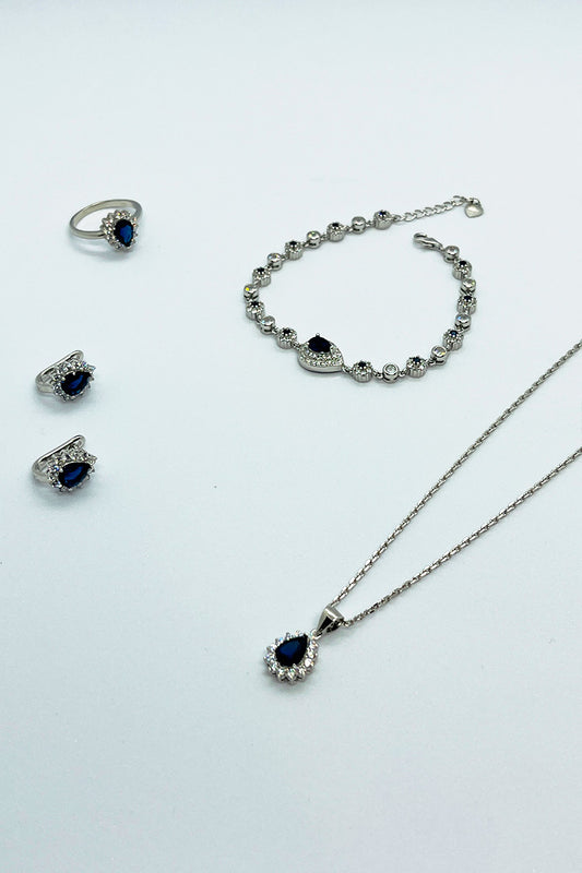 طقم أنيق من الزركون الأزرق