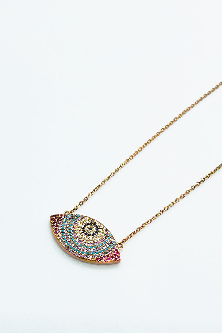 عين بالحجارة الملونة