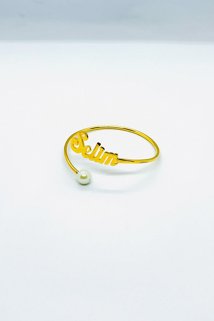 سوار اسم مخصص مع سوار فضي من اللؤلؤ