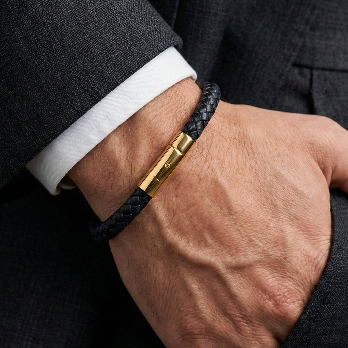 The Signature Braided Leather Men's Bracelet | Black & Blue