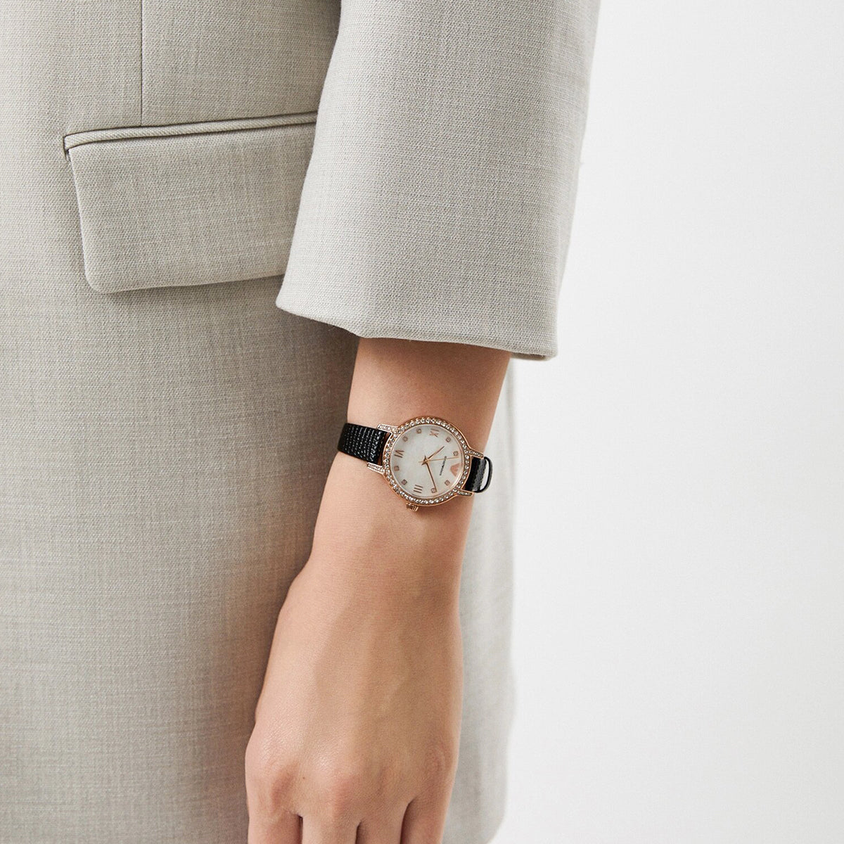 Women Watch with Black Leather Strap and White Dial | AR11485