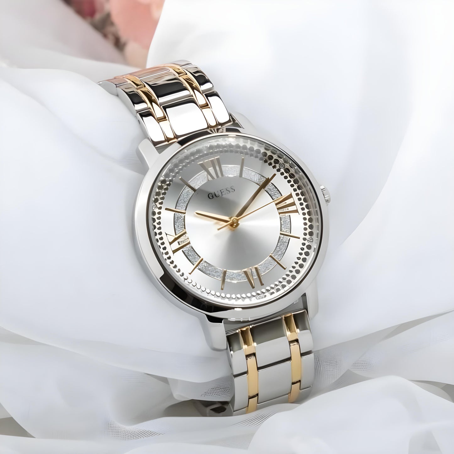 Women Guess Watch Montauk - Silver dial | W0933L5