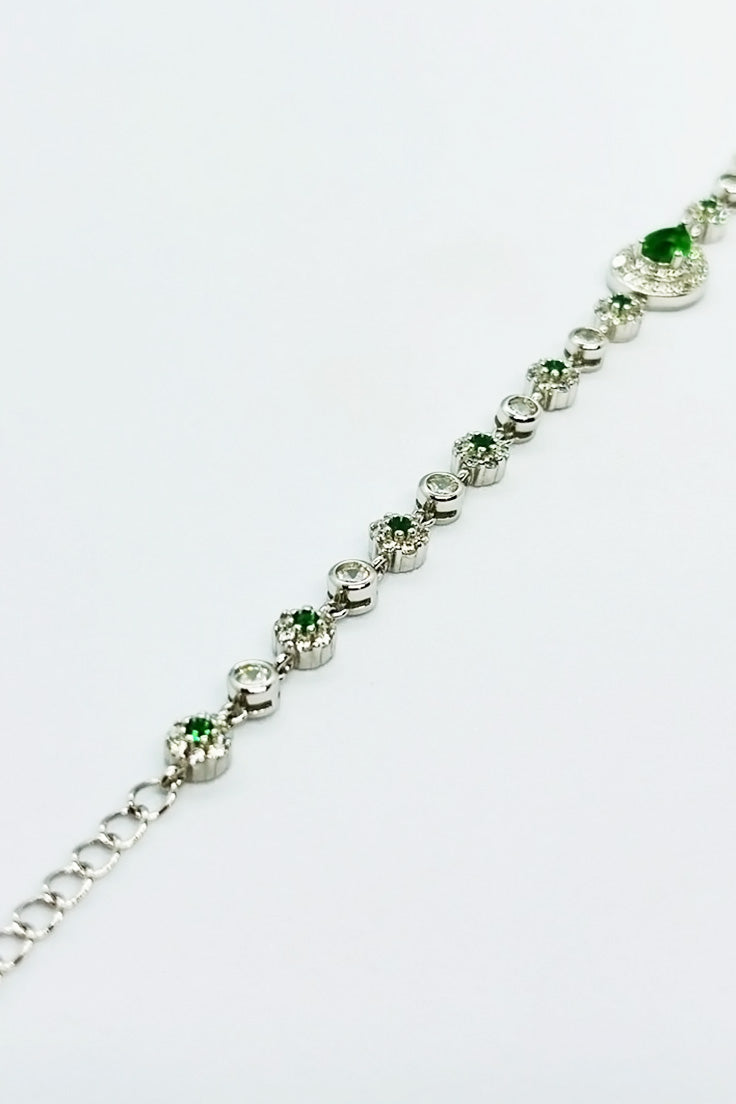 Elegant bracelet with green zircon