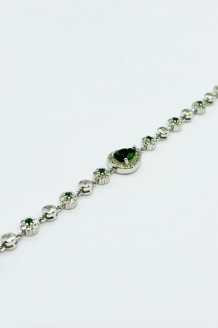 Elegant bracelet with green zircon