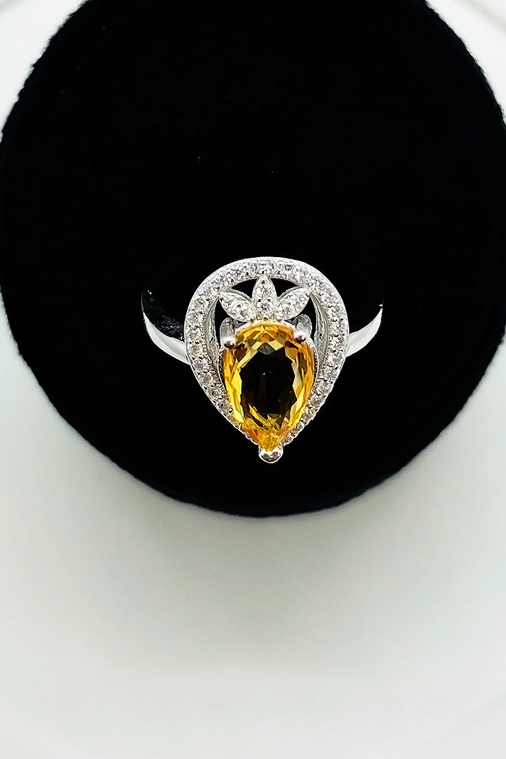 Pineapple ring with zircon stone